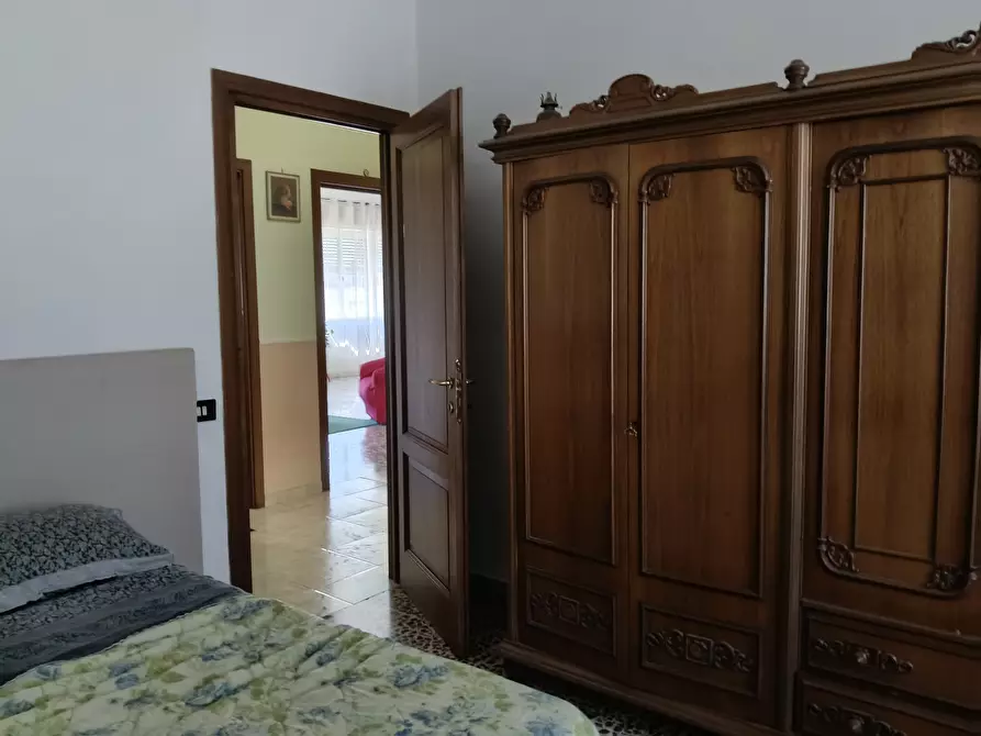 Immagine 14 di Quadrilocale in affitto  a Siracusa