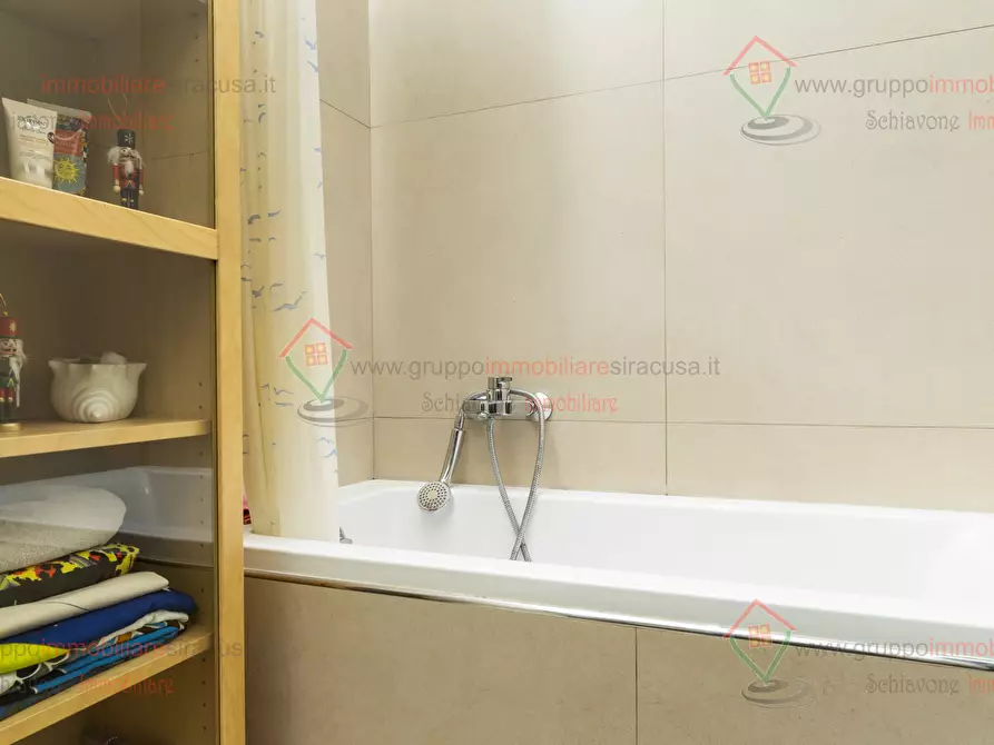 Immagine 36 di Villa in vendita  a Siracusa