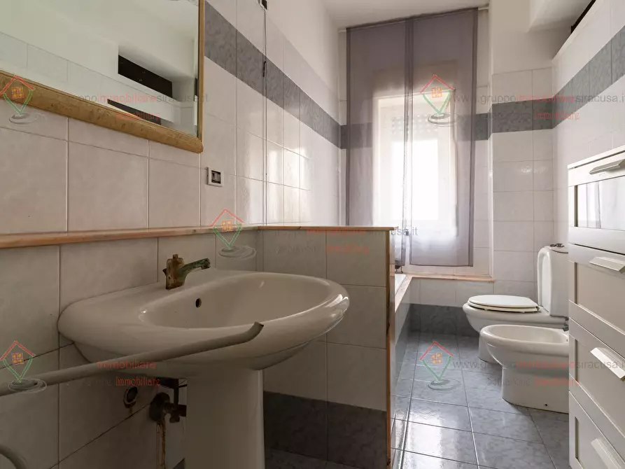 Immagine 9 di Pentalocale in vendita  a Siracusa