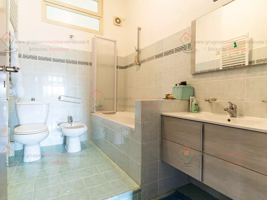 Immagine 18 di Pentalocale in vendita  a Siracusa