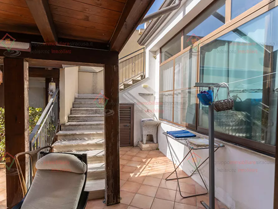 Immagine 12 di Villa in vendita  a Siracusa
