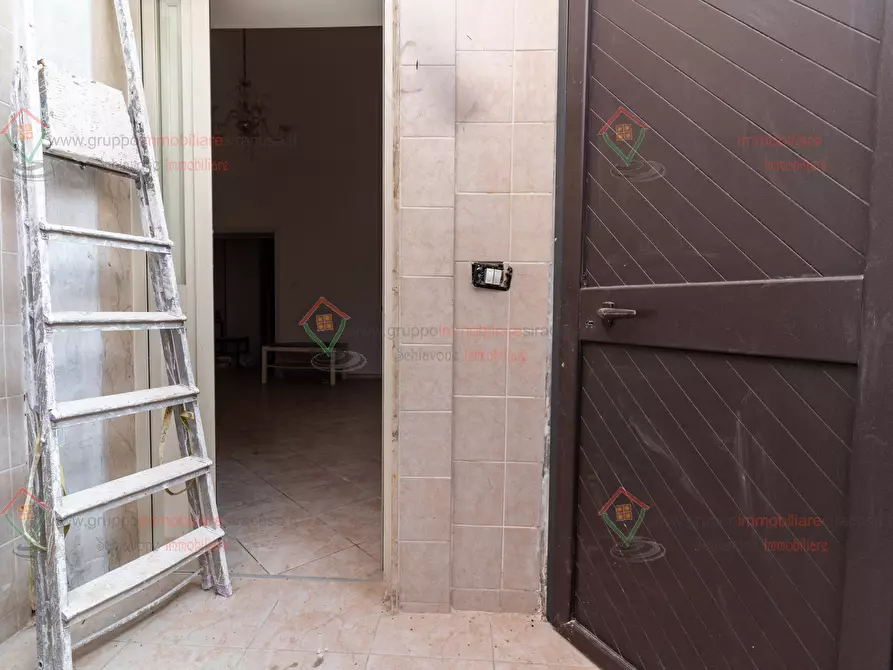 Immagine 17 di Casa indipendente in vendita  a Siracusa