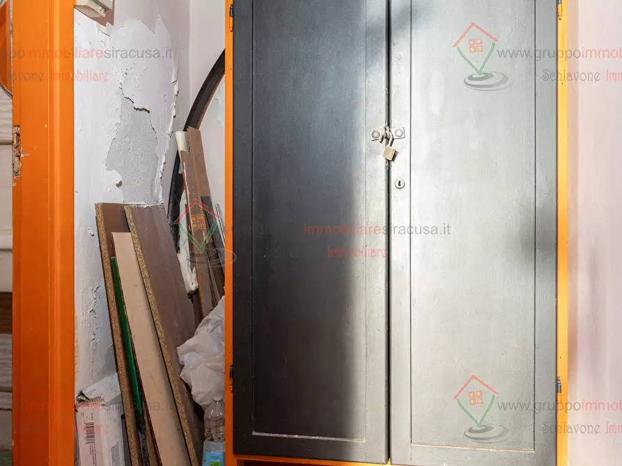 Immagine 5 di Locale commerciale in vendita  a Siracusa