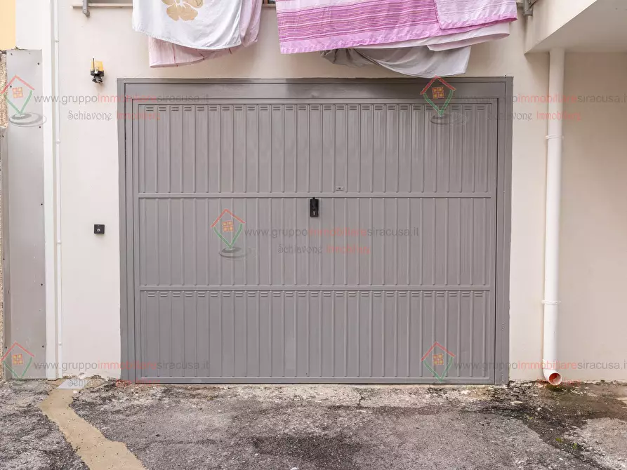 Immagine 34 di Trilocale in vendita  a Siracusa