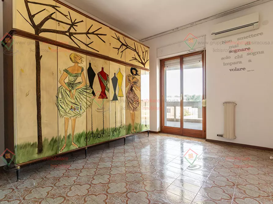 Immagine 8 di Pentalocale in vendita  a Siracusa