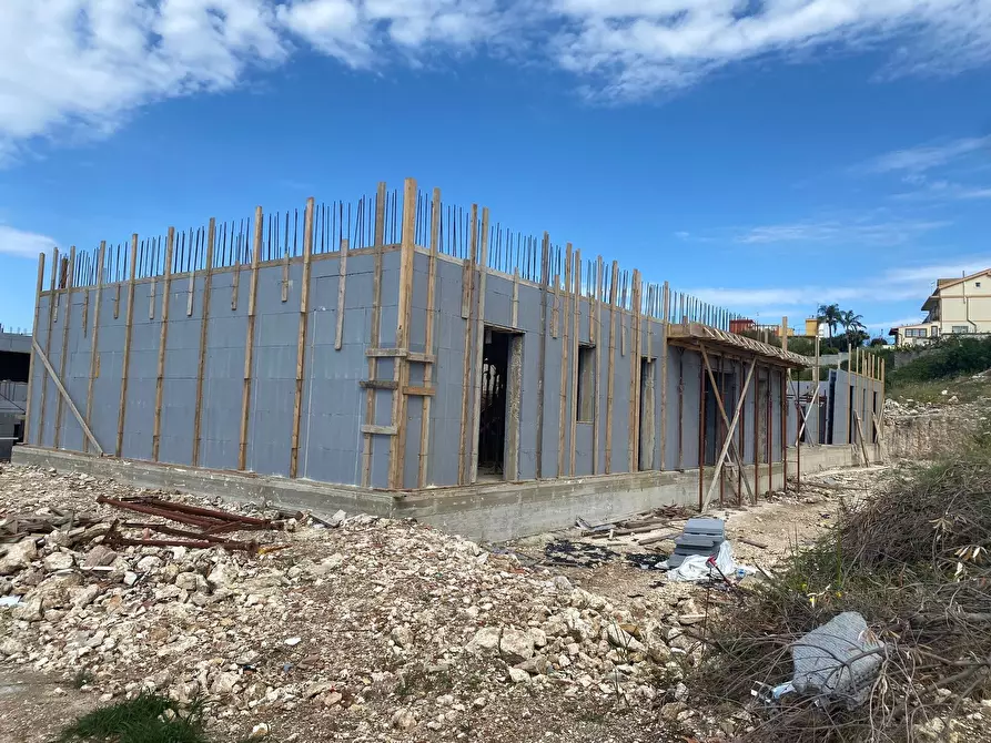 Immagine 40 di Casa bifamiliare in vendita  a Siracusa