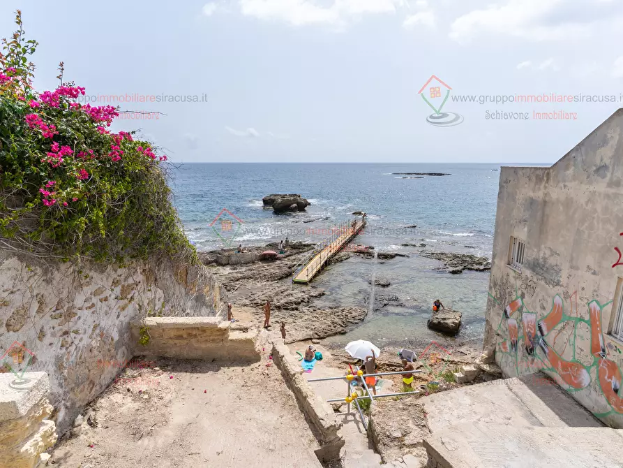 Immagine 1 di Trilocale in vendita  a Siracusa
