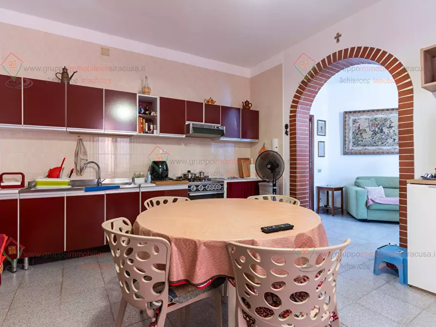 Immagine 7 di Villa in vendita  a Siracusa