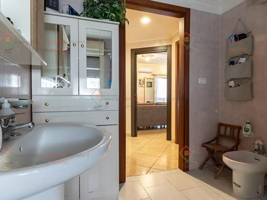 Immagine 12 di Quadrilocale in vendita  a Floridia