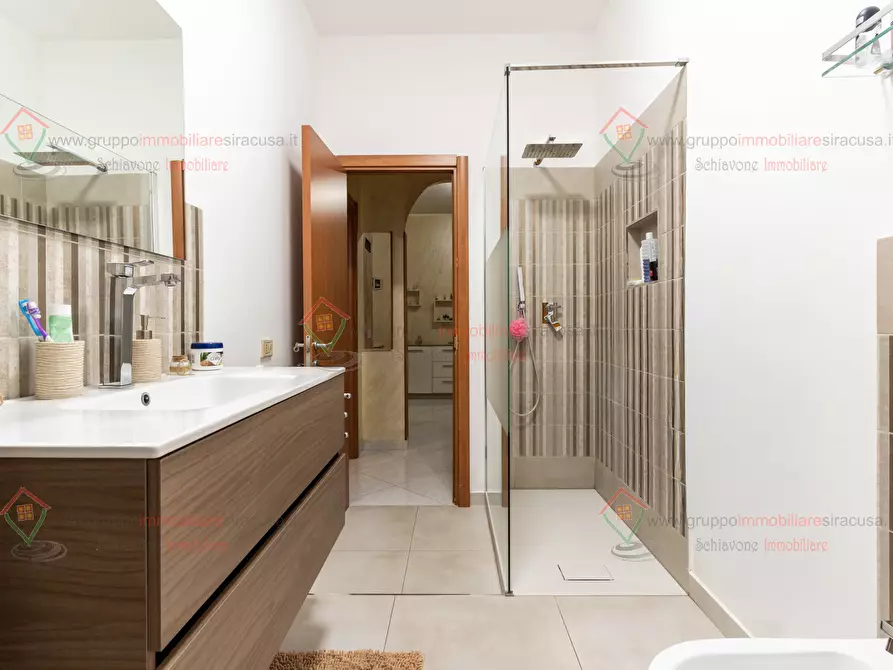 Immagine 7 di Trilocale in vendita  a Siracusa