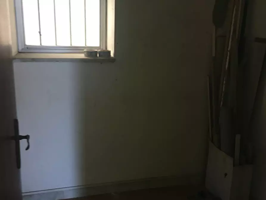 Immagine 2 di Locale commerciale in vendita  a Siracusa