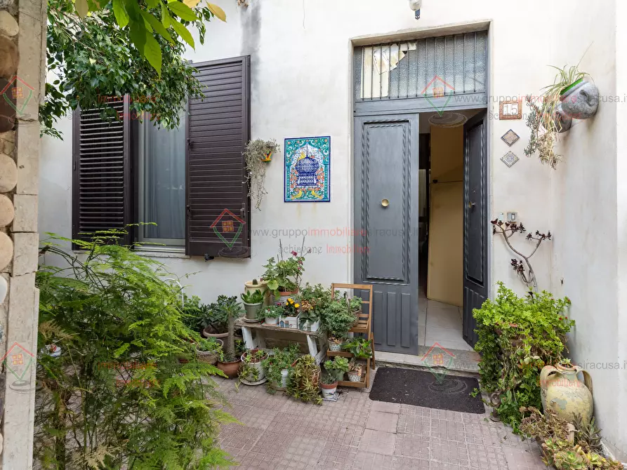 Immagine 16 di Casa indipendente in vendita  a Siracusa