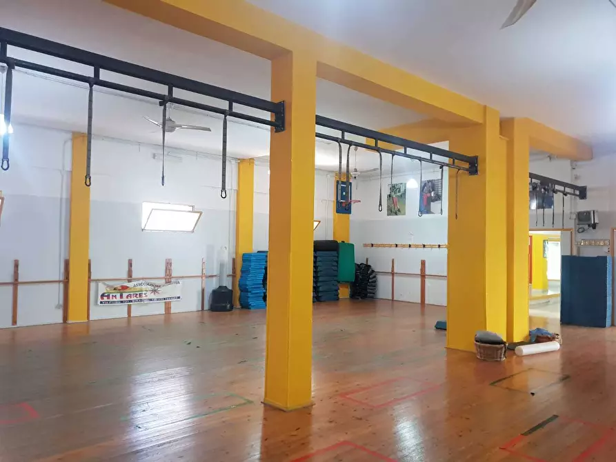 Immagine 6 di Locale commerciale in vendita  a Siracusa