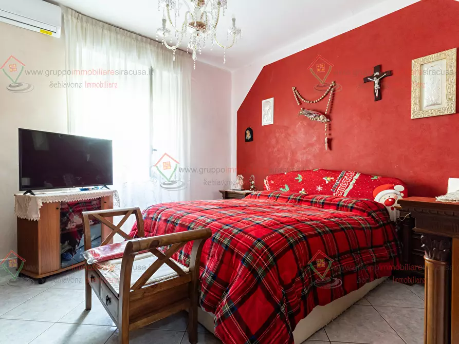 Immagine 11 di Quadrilocale in vendita  a Siracusa
