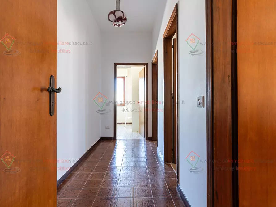 Immagine 13 di Pentalocale in affitto  a Siracusa