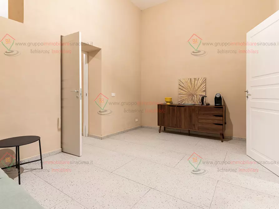 Immagine 7 di Trilocale in vendita  a Siracusa