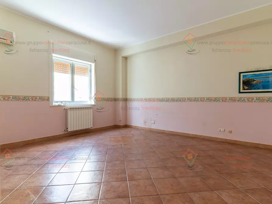 Immagine 13 di Trilocale in vendita  a Siracusa