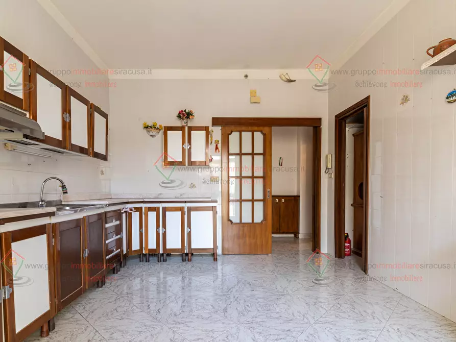 Immagine 14 di Pentalocale in vendita  a Siracusa