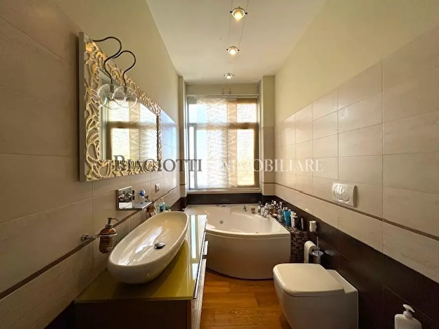 Immagine 11 di Attico in vendita  a Livorno