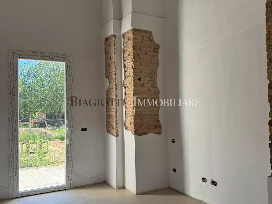 Immagine 2 di Trilocale in vendita  a Livorno