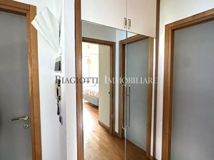 Immagine 22 di Villa in vendita  a Livorno