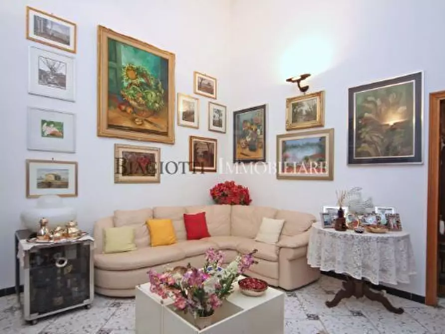 Immagine 6 di Pentalocale in vendita  in via del fante a Livorno