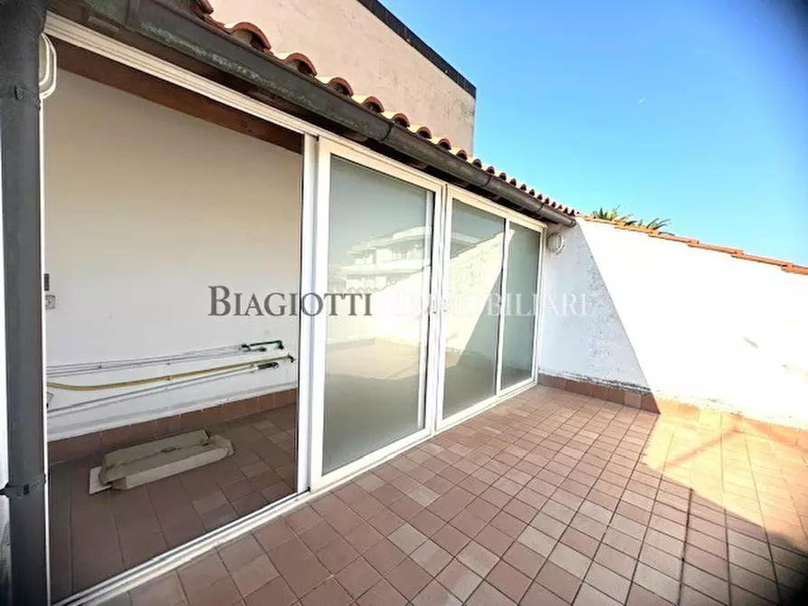 Immagine 79 di Casa semindipendente in vendita  a Livorno