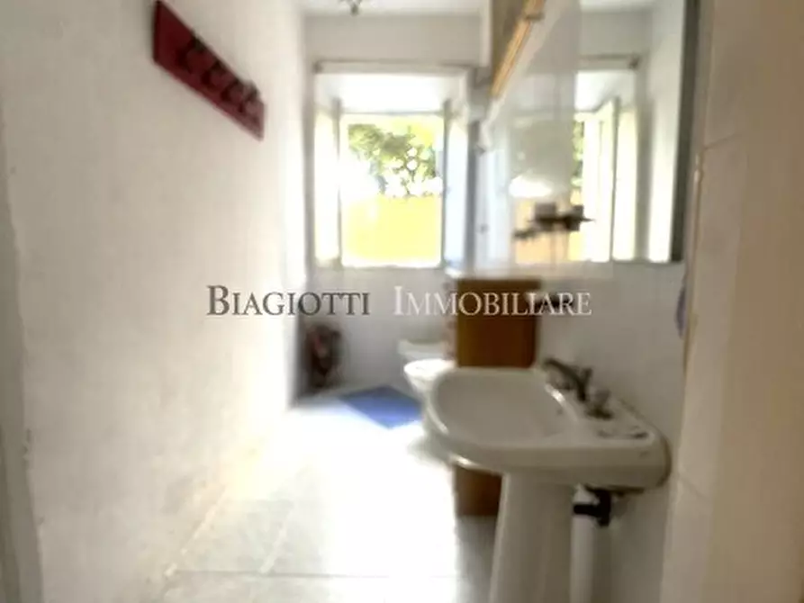 Immagine 15 di Quadrilocale in vendita  a Livorno