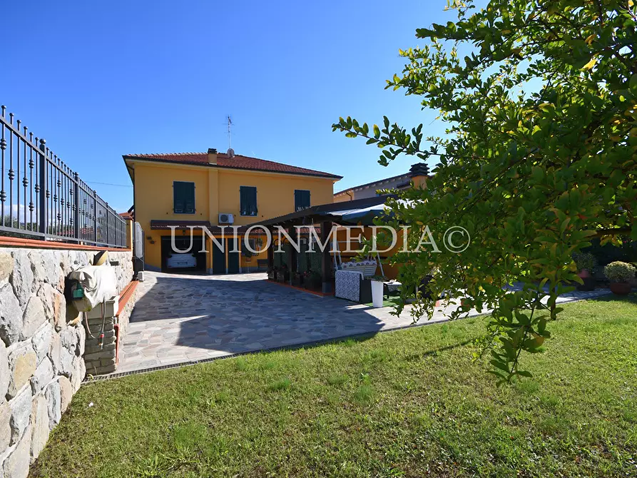 Immagine 5 di Casa indipendente in vendita  in Via canaletto a Castelnuovo Magra