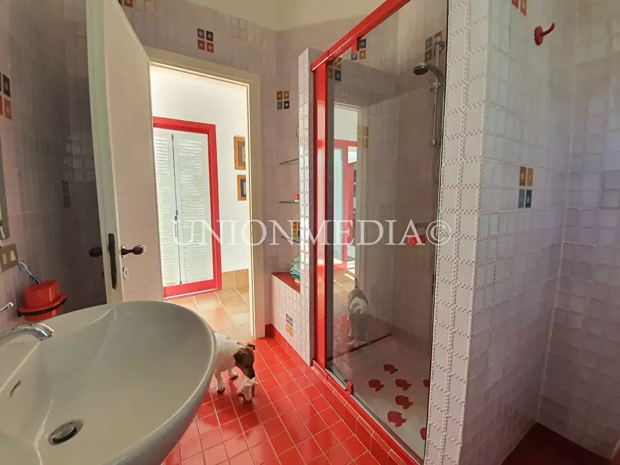 Immagine 25 di Villa in vendita  a Sarzana