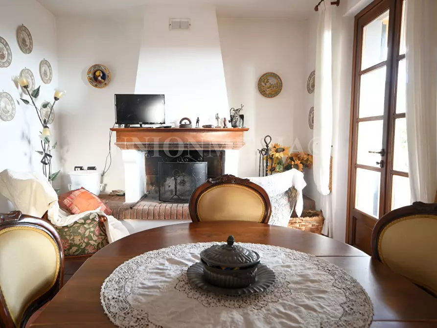 Immagine 18 di Villa in vendita  in Via caniparola a Fosdinovo