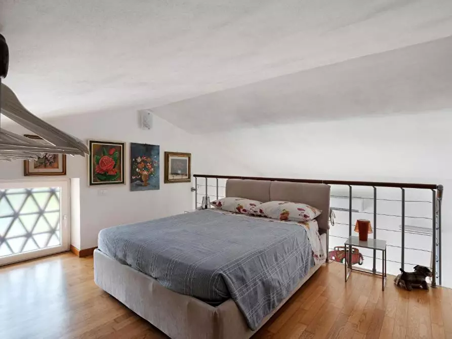 Immagine 10 di Casa semindipendente in affitto  a Sarzana