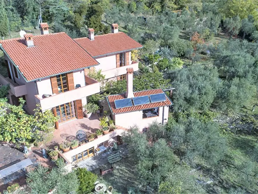 Immagine 36 di Villa in vendita  in via della maestà a Fosdinovo