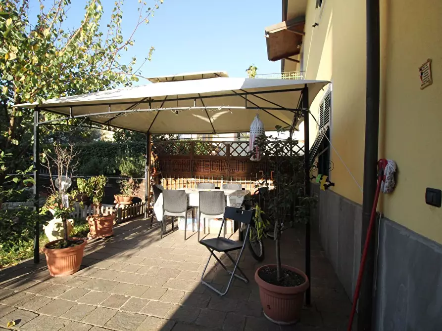 Immagine 1 di Appartamento in vendita  a Sarzana