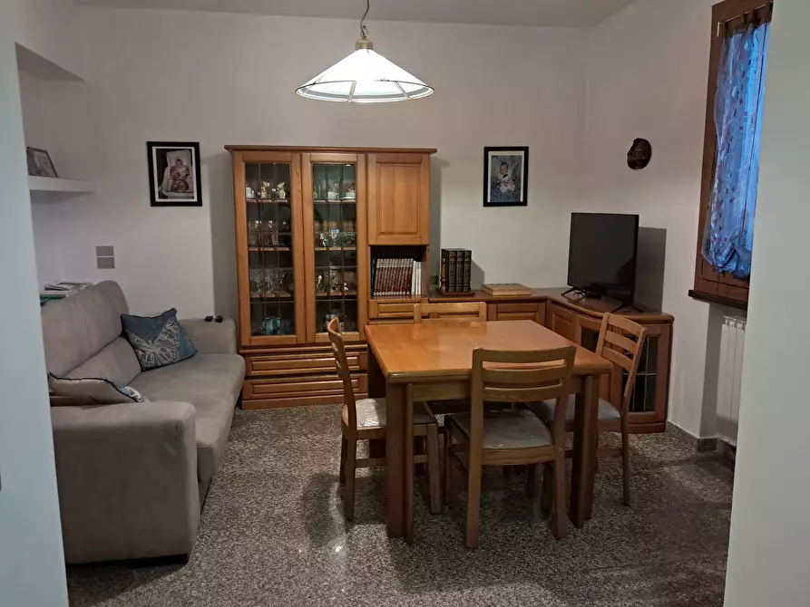 Immagine 1 di Villa in vendita  a Santarcangelo Di Romagna