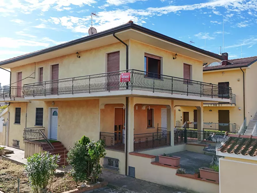 Immagine 39 di Casa bifamiliare in vendita  in Via Riccione a Santarcangelo Di Romagna