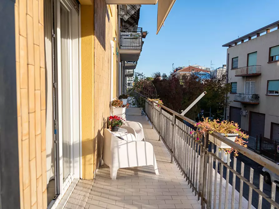 Immagine 45 di Quadrilocale in vendita  in Viale San Gottardo a Rimini