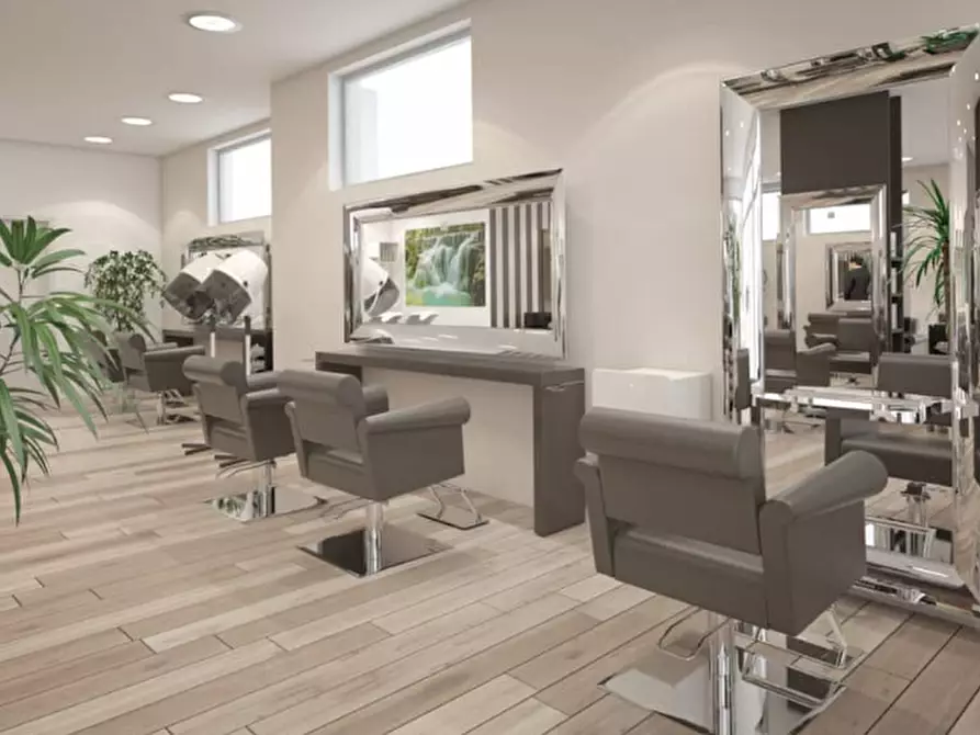 Immagine 11 di Locale commerciale in affitto  in Viale Tiberio 28 a Rimini