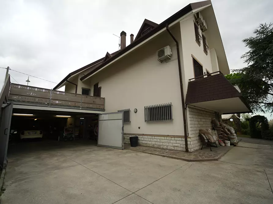 Immagine 4 di Villa in vendita  in Via I° Maggio 1 a Coriano