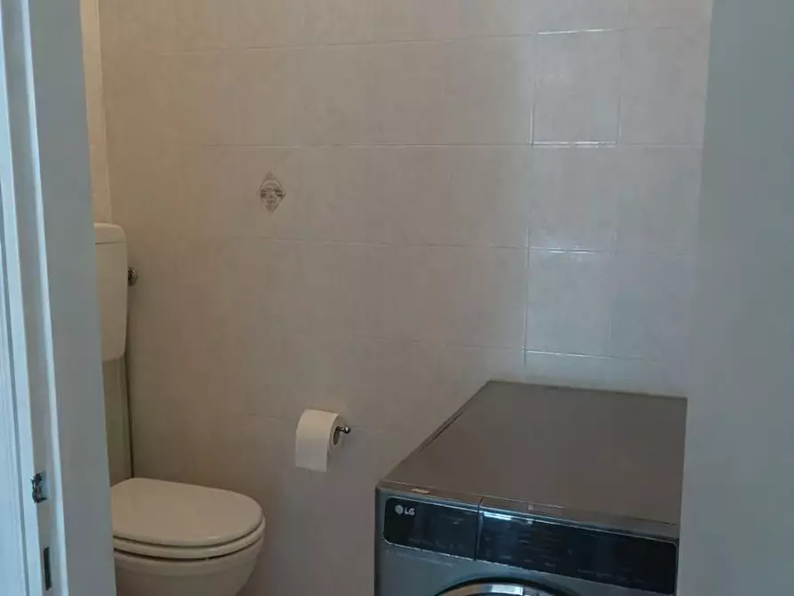 Immagine 4 di Quadrilocale in vendita  a Rimini