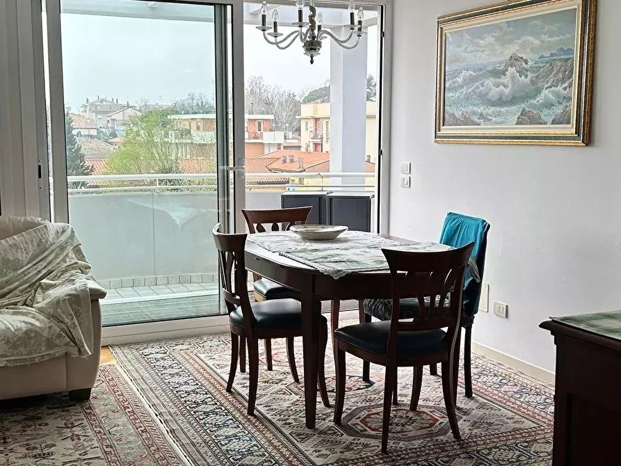 Immagine 1 di Trilocale in vendita  a Rimini