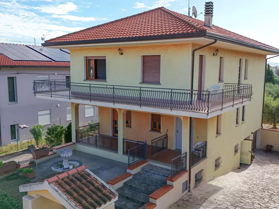 Immagine 1 di Casa bifamiliare in vendita  in Via Riccione a Santarcangelo Di Romagna