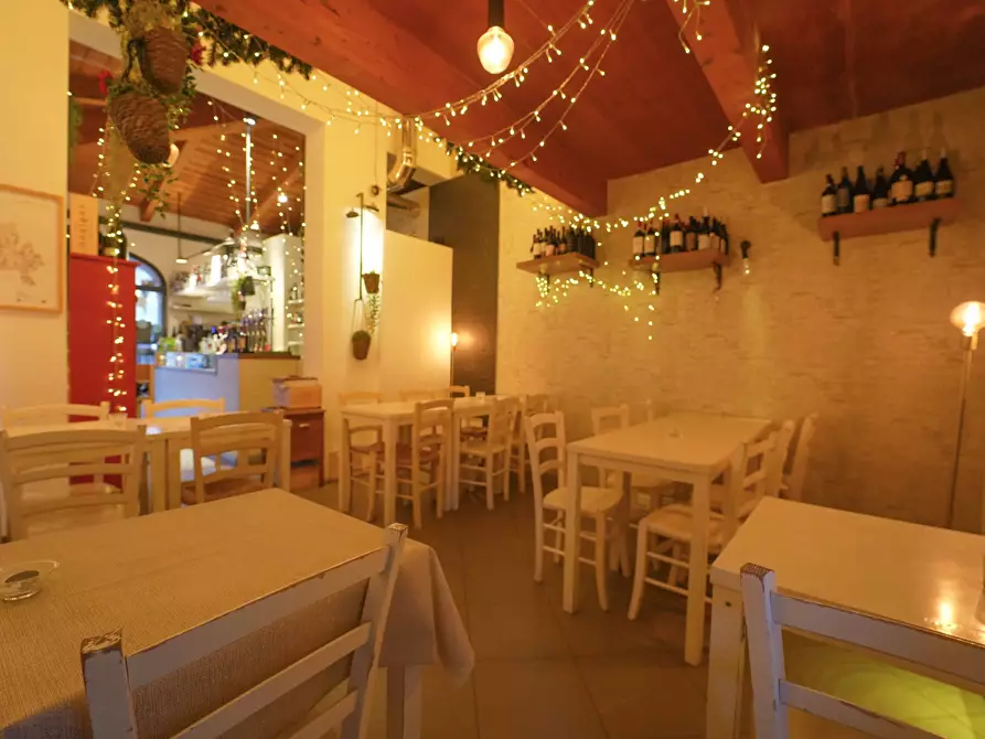 Immagine 16 di Bar / Ristorante in vendita  in Via Cesare Battisti 23 a Santarcangelo Di Romagna