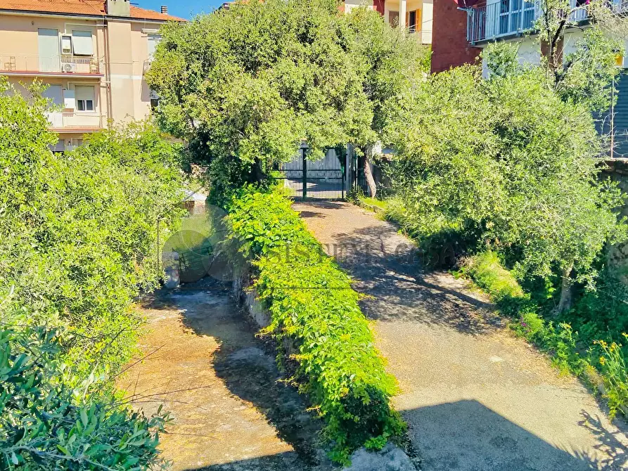 Immagine 37 di Villa in vendita  in Via Fratelli Aristide e Alduino Castellini 8 a Vezzano Ligure