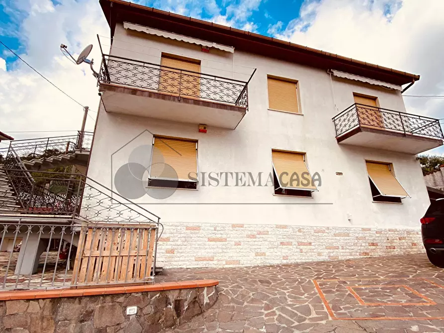 Immagine 53 di Villa in vendita  in Via 1º Maggio 12 a Follo