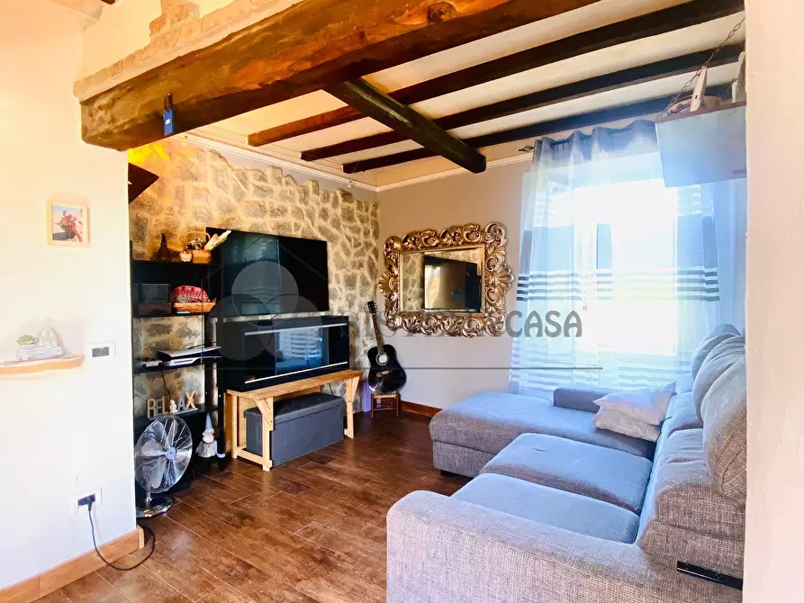 Immagine 16 di Porzione di casa in vendita  in Via Stazione 25 a Follo