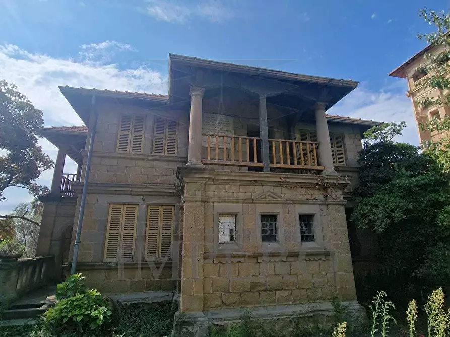 Immagine 42 di Villa in vendita  in Corso Nizza 37 a Ventimiglia