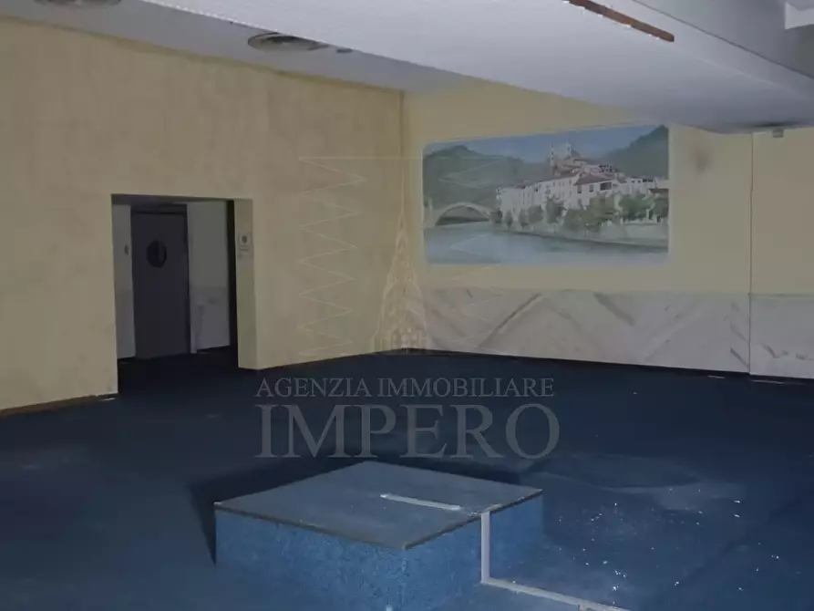 Immagine 4 di Locale commerciale in vendita  in Via Filippo Turati 20 a Ventimiglia
