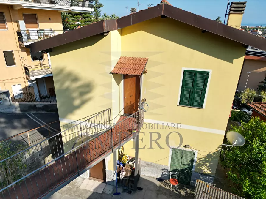 Immagine 19 di Trilocale in vendita  in Via Poggio Ponente 41 a Vallecrosia