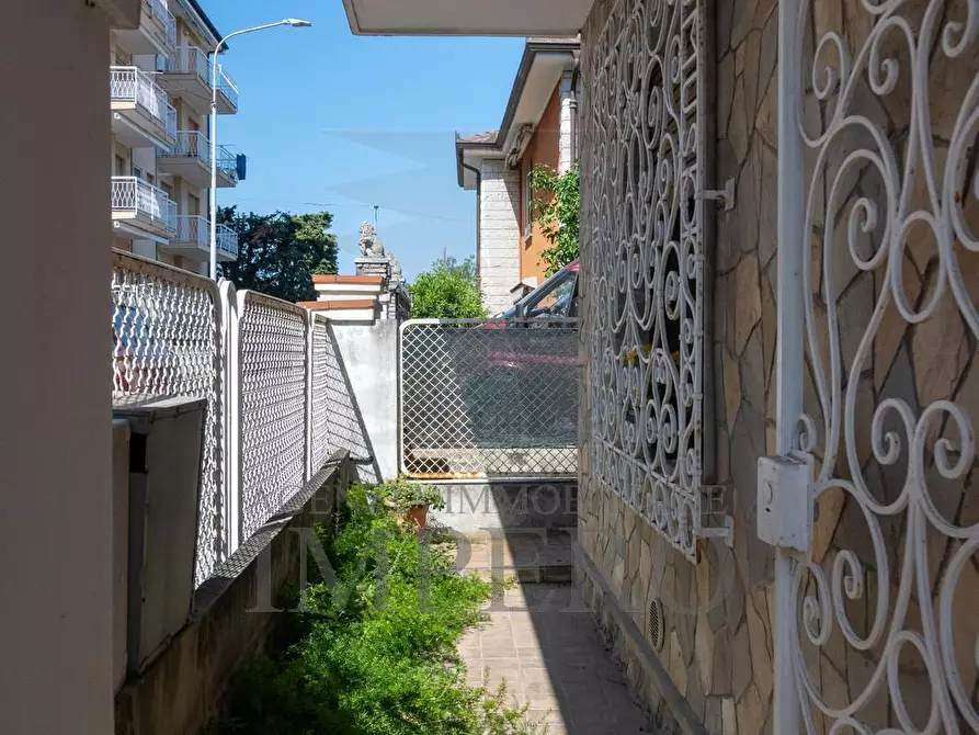 Immagine 7 di Quadrilocale in vendita  in Via San Eugenio 7 a Diano Castello
